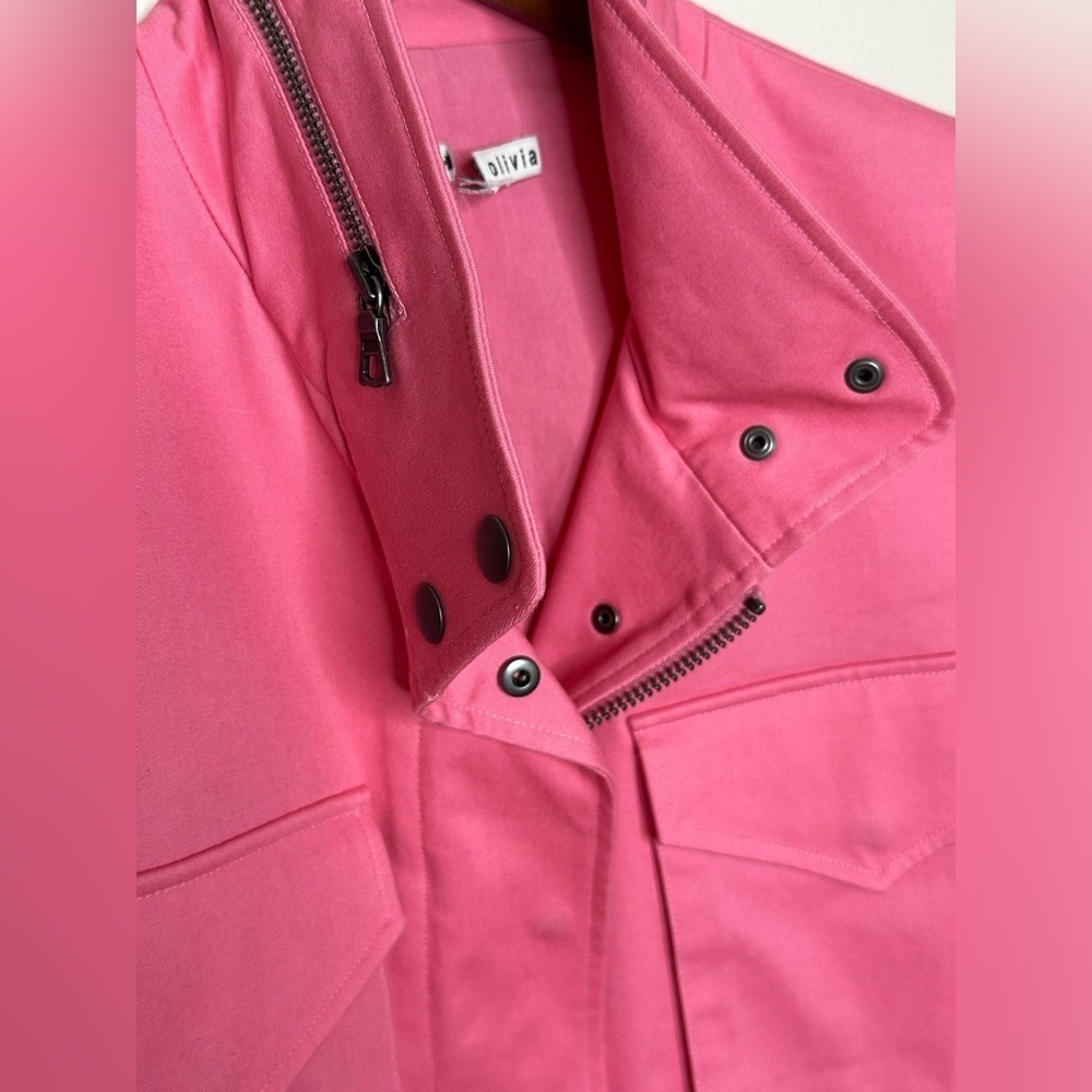 Alice & Olivia Pink Cargo Jacket - Sample Sale - NWOT - size Medium - Barbiecore - Picture 4 of 12